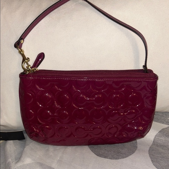 Coach Glossy Embossed Patent Leather  Wristlet in Cranberry - Picture 4 of 9